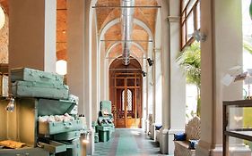 25hours Hotel Piazza San Paolino